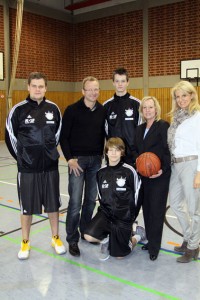 Dr. Fricke, Frau Jaschner invisalign, Dr. Ritschale mit den Juniorbaskets